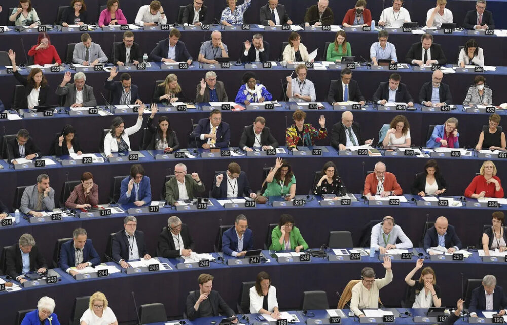 Avrupa Parlamentosu, İçten Yanmalı Motorlu Araçların  2035 Yılından İtibaren Yasaklamasını Oyladı