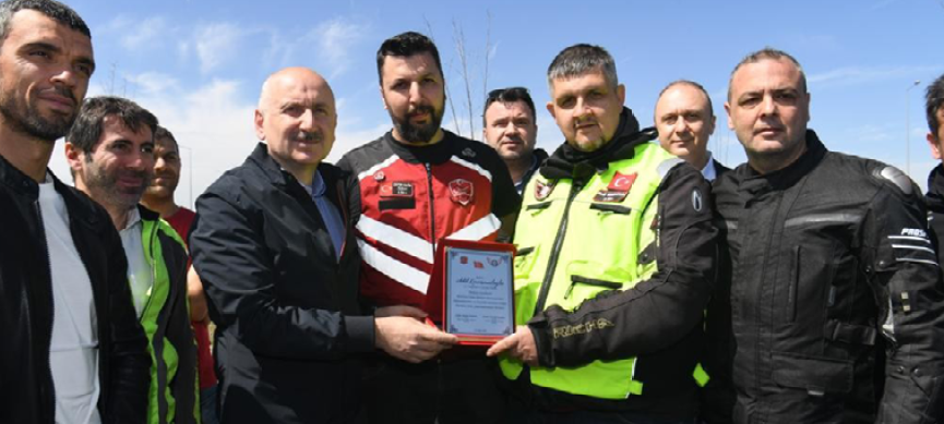 Motosikletliler için Hayat Kurtaran Bariyer
